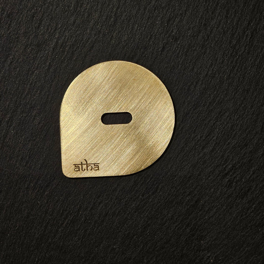 Atha Teardrop Brass Rib