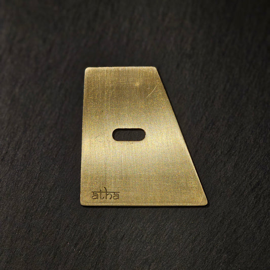 Atha Angled Trapezoid Brass Rib